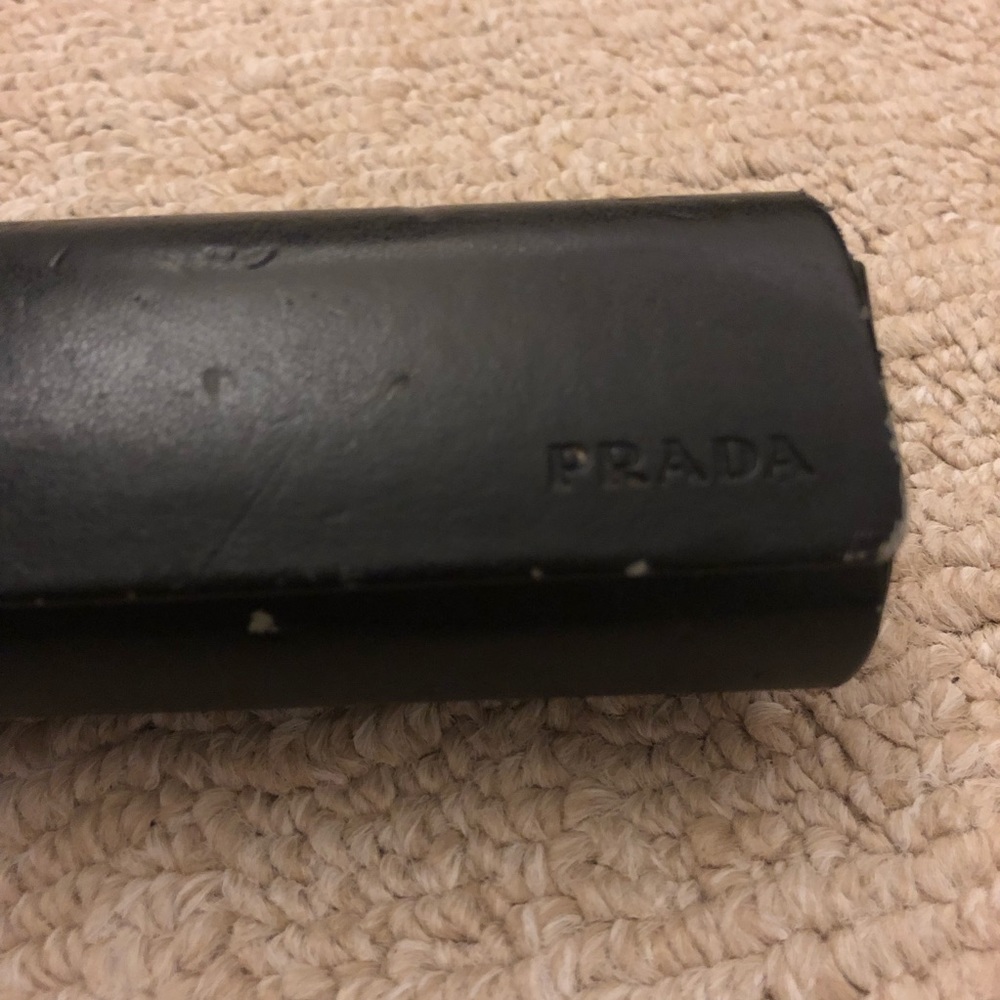Black leather Prada glasses case - Picture 7 of 8